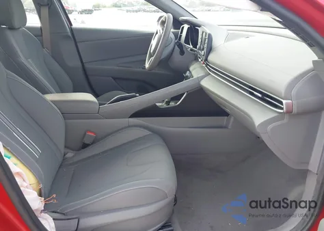 2022 Hyundai Elantra Sel z USA, uszkodzony, nr VIN 5NPLM4AG0NH069740